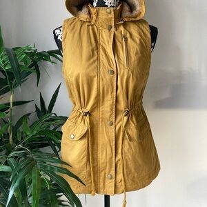 CLEARANCE Love Tree Vest